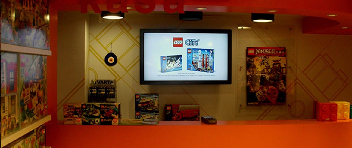 2373679654_ref-adore-01