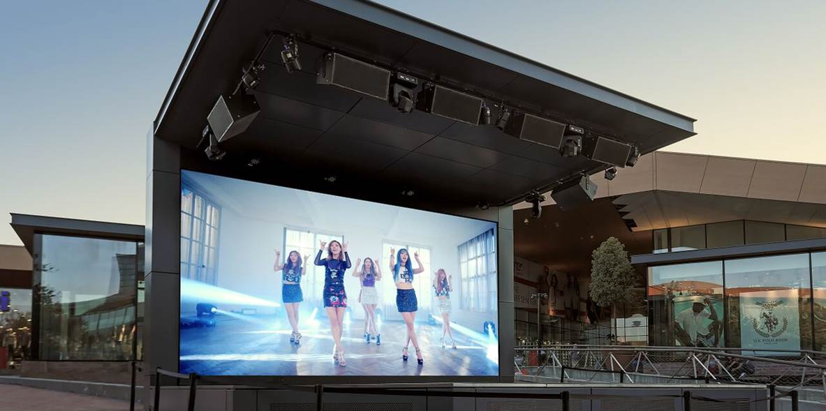 2845973576_Meydan-AVM-2014-Claro-LED-1